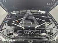 2025 BMW X7