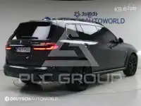 2025 BMW X7