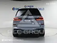 2025 BMW X7