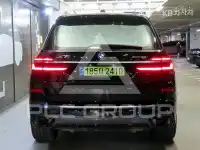 2025 BMW X7