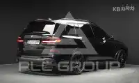 2025 BMW X7