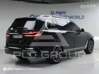 2025 BMW X7