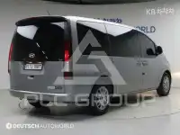2025 Hyundai Staria
