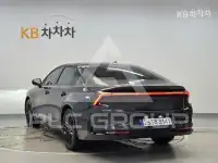 2025 KIA K8