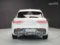 2025 Genesis GV70