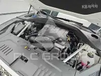 2025 Genesis GV70