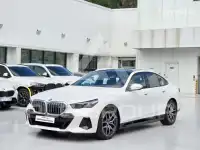 2026 BMW I5