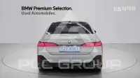 2026 BMW I5