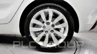 2014 KIA Carens