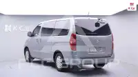 2017 Hyundai Starex