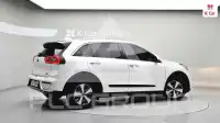 2017 KIA Niro