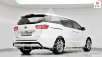2017 KIA Carnival