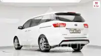 2017 KIA Carnival