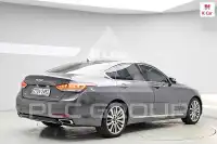2017 Genesis G80