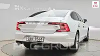 2017 Volvo S90
