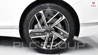 2025 Genesis G80