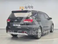 2017 KIA Carnival
