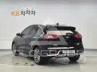 2017 KIA Niro