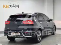 2017 KIA Niro