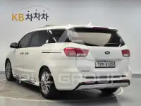 2017 KIA Carnival