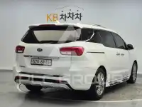 2017 KIA Carnival