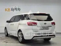 2017 KIA Carnival