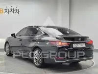 2019 Lexus ES