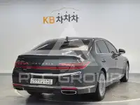 2021 Genesis G90