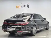 2021 Genesis G90