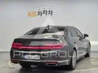 2021 Genesis G90