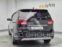 2015 KIA Carnival