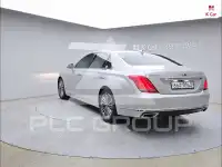 2016 Genesis EQ900