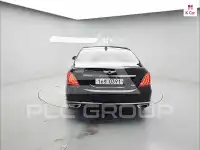 2016 Genesis EQ900