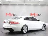 2017 Jaguar XF