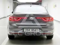 2017 Renault Sm6
