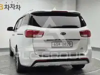 2017 KIA Carnival