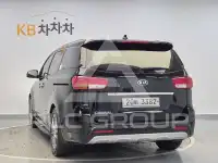 2017 KIA Carnival