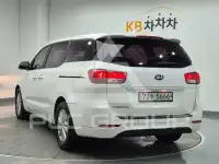 2017 KIA Carnival