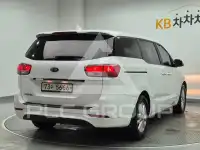 2017 KIA Carnival