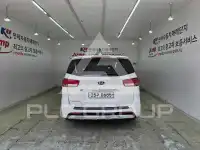 2017 KIA Carnival