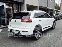 2017 KIA Niro