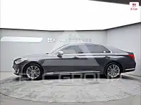 2017 Genesis EQ900