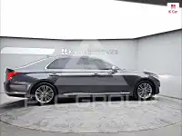2017 Genesis EQ900