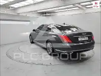 2017 Genesis EQ900