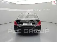2017 Genesis EQ900