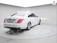 2018 Genesis EQ900