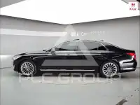 2018 Genesis EQ900