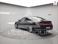2020 Genesis G90