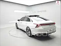 2023 KIA K8