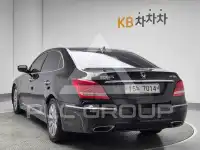2012 Hyundai Equus